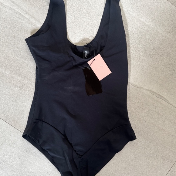 Pinsy Scoop Tank Hourglass Shapewear Cheeky Bodysuit - Picture 3 of 4